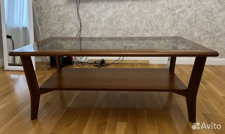 Журнальный столик