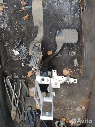 Педаль тормоза/газа Audi A6C5 АКПП