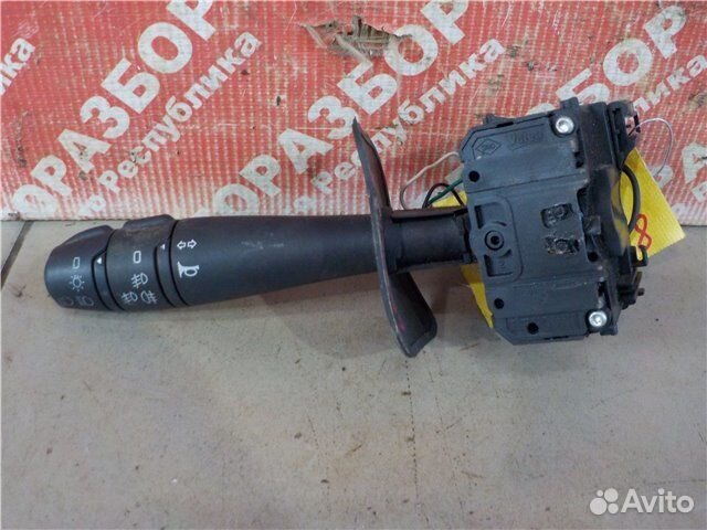 Подрулевой переключатель поворотников Renault