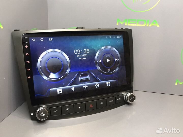 Магнитола на Lexus is250, Android, Carplay