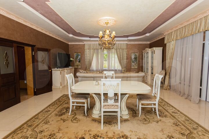 Дом 340 м² на участке 50 сот.