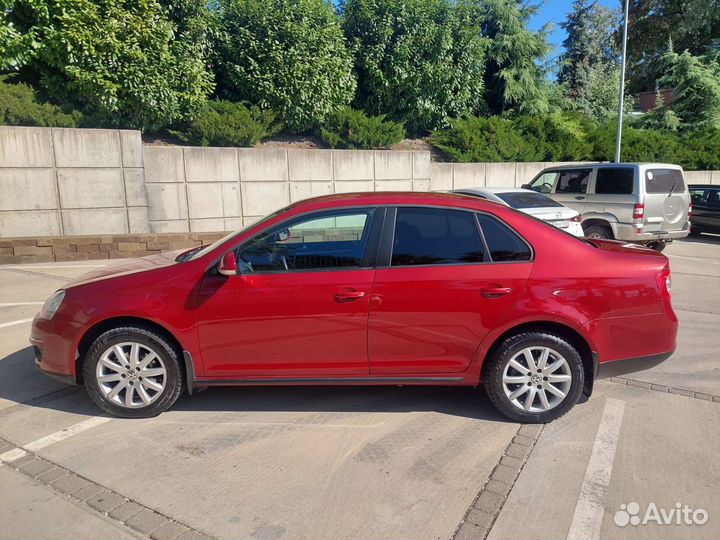 Volkswagen Jetta 1.6 AT, 2009, 100 000 км