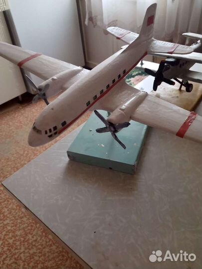 Модель самолета Ил-14 (пластик)