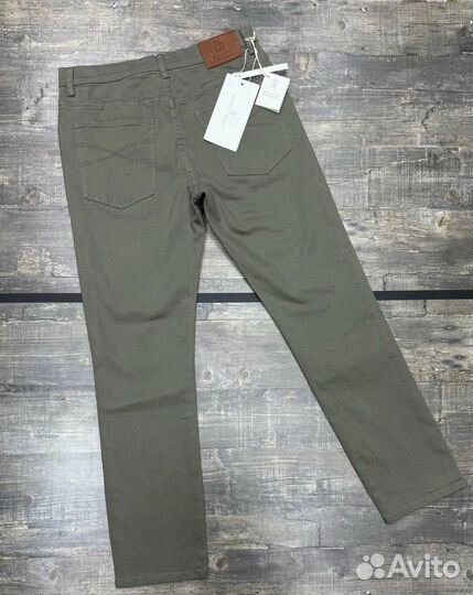 Мужские джинсы для ярких образов