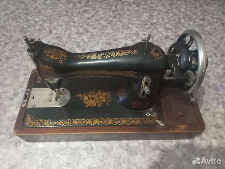 Швейная машина Подольск ручная