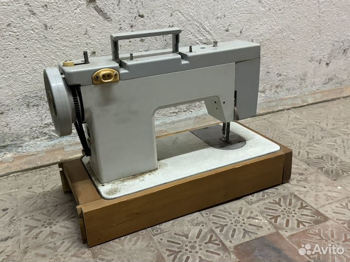 Швейная машинка Чайка бу