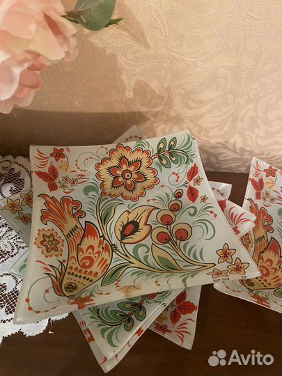 Тарелки стеклянные, поднос, подставка