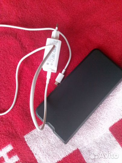 Чехол книжка и зарядное устройство от Redmi 12