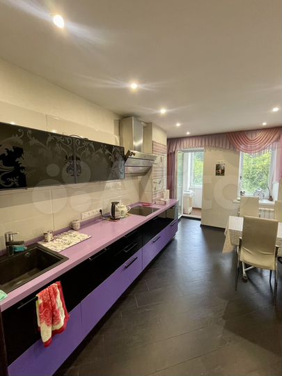 3-к. квартира, 87,8 м², 2/4 эт.