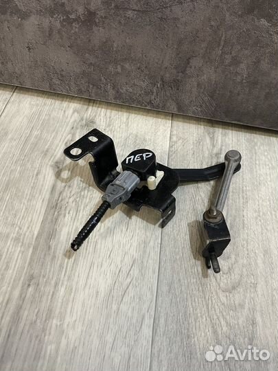 Датчик дорожного просвета Subaru передний