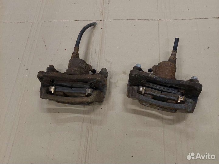 Суппорт задний Mitsubishi Galant viii 97-03