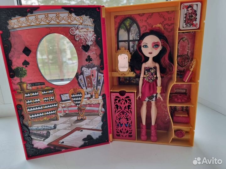 Игровой набор Ever After High Лиззи Хартс