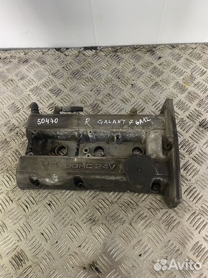 Клапанная крышка Galant 7 E5 2.0 6A12 правая