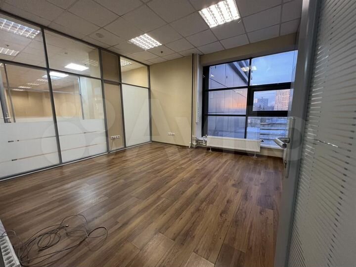 Сдам офисное помещение, 217.2 м²