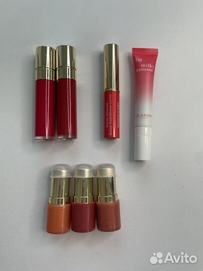 Clarins помада joli rouge
