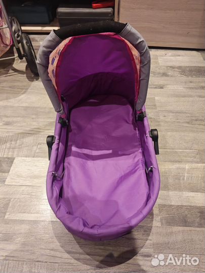 Игрушечная коляска