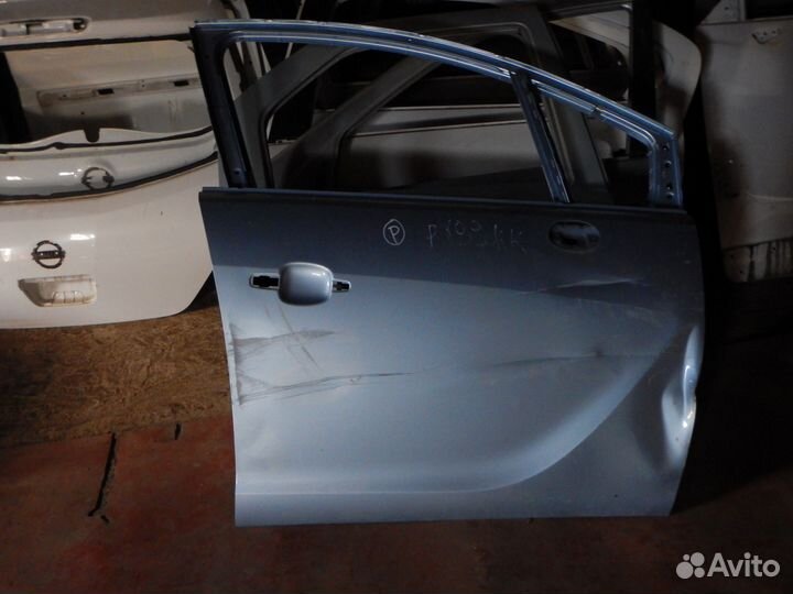 Дверь передняя правая Opel Meriva