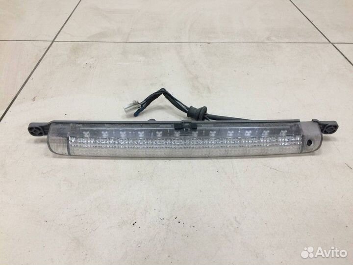 Фонарь задний стоп сигнал в спойлер