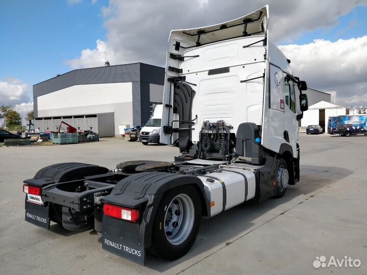 Renault T-Series, 2015