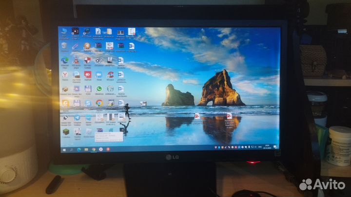 Монитор LG Flatron E2242C, 21.5 дюйма