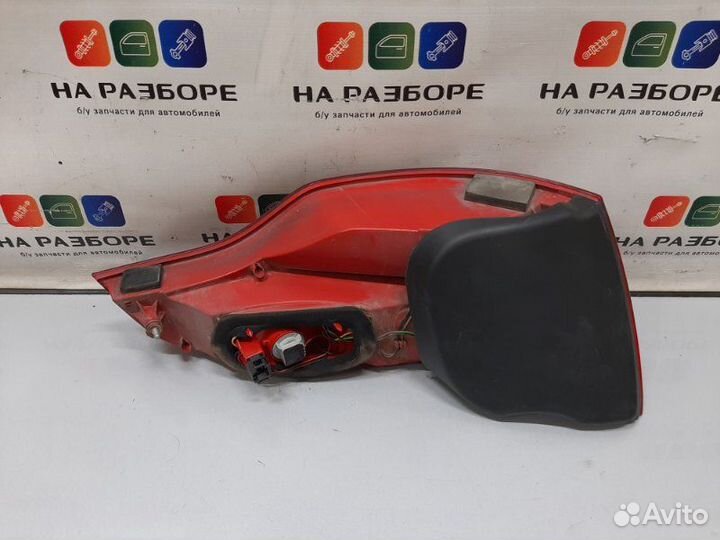 Фонарь задний правый Audi Q7 4LB 4.2 2006