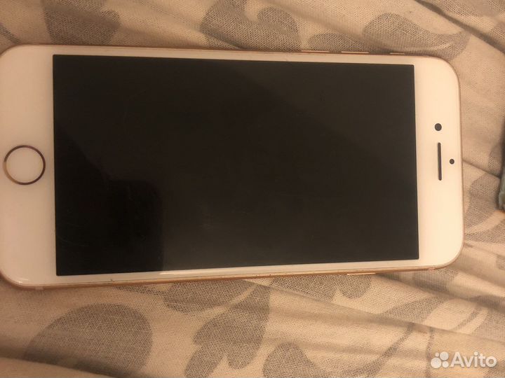 Телефон iPhone 8 64 gb
