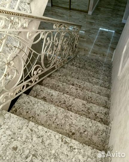 Лестница из искусственного камня кварц акрил