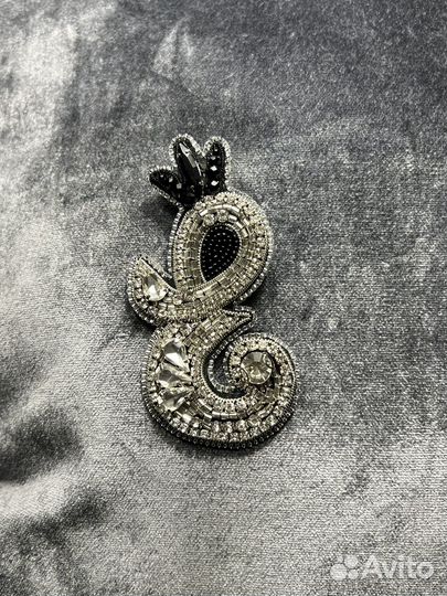 Брошь из бисера