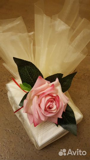 Щетка новая для очищения кожи Mary Kay