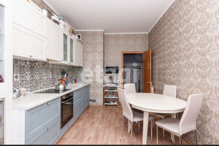 2-к. квартира, 72,5 м², 1/17 эт.