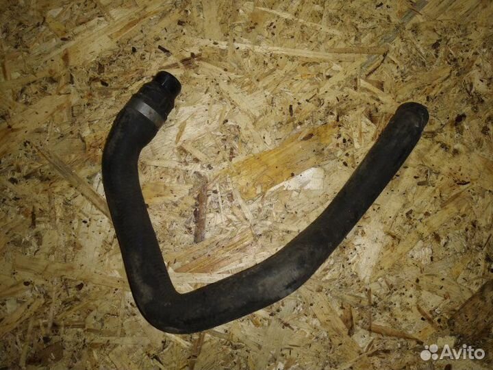 Патрубок системы охлаждения Mercedes Vito W639 2.2