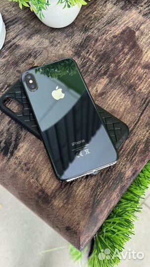 iPhone Xs, 64 ГБ