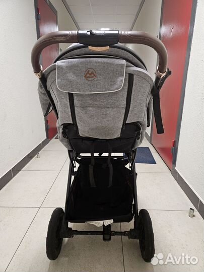 Прогулочная коляска luxmom 609