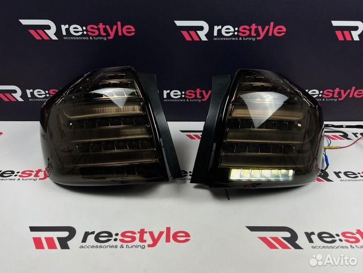 Фары задние Toyota Highlander (XU40) 09-13г