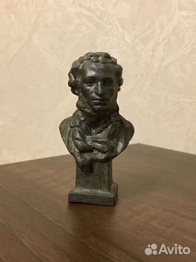 Бюстик Пушкина А.С