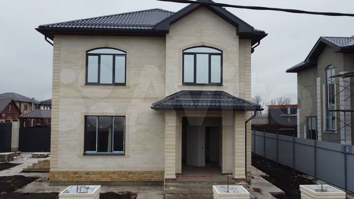 Дом 145 м² на участке 4 сот.