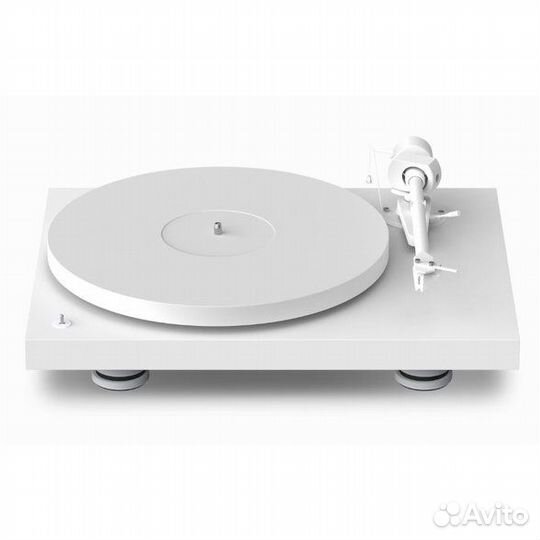 Проигрыватель винила Pro-Ject Debut Pro (White)