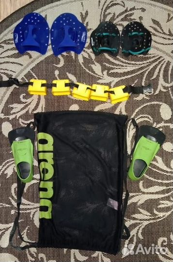 Спортивный инвентарь для плавания