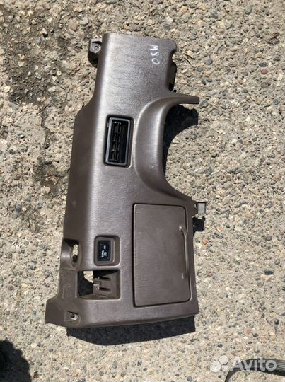 Подрулевая накладка торпедо Toyota Mark 2 X90