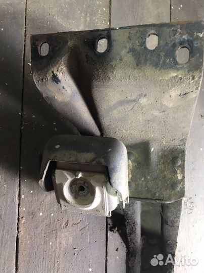 Траверса двигателя cummins на газель бизнес