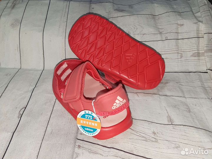 Сандалии Adidas детские, р.24