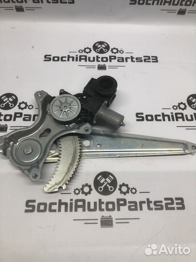 Стеклоподъемник задний левый Toyota Camry V70