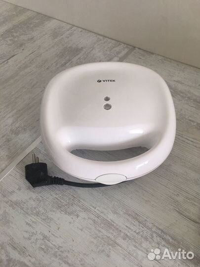 Сендвичница