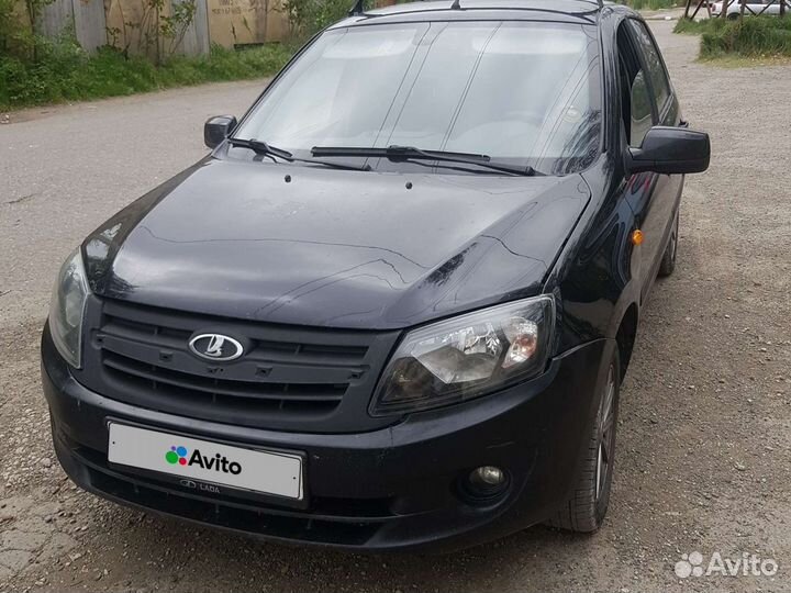 LADA Granta 1.6 AT, 2014, битый, 298 000 км