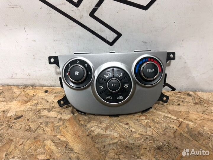 Блок управления климат-контролем Hyundai Santa Fe