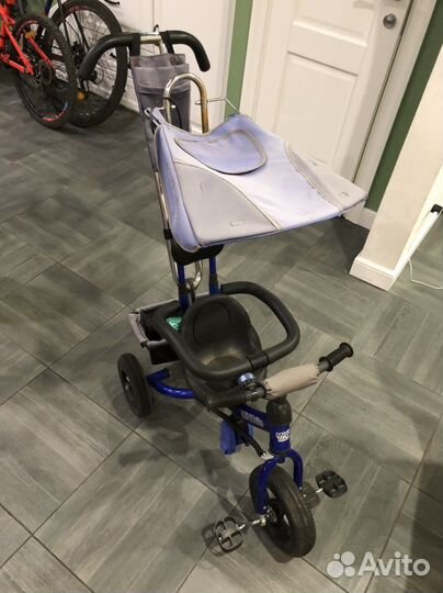 Трехколесный велосипед с ручкой minitrike