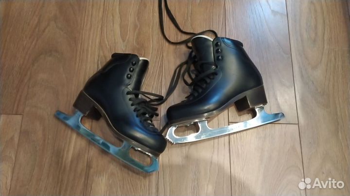 Коньки фигурные для мальчика