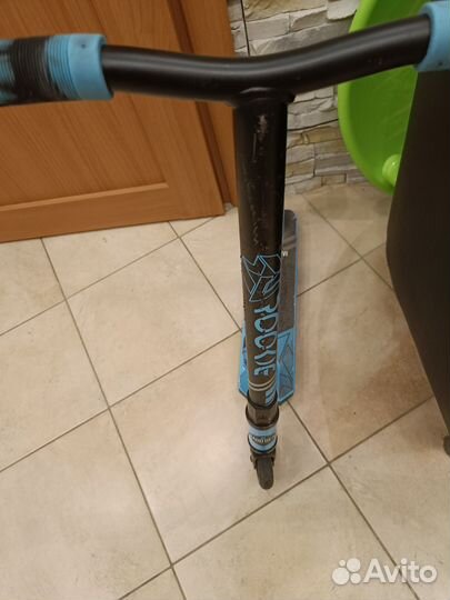 Трюковой самокат Madd Gear