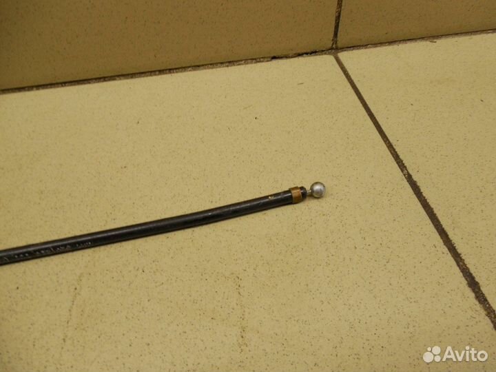 Трос открывания капота Yeti 2009