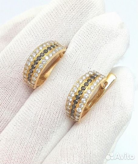 Серьги женские классические крупные, вставка бриллианты бесцветные и черные, прямоугольник, английск